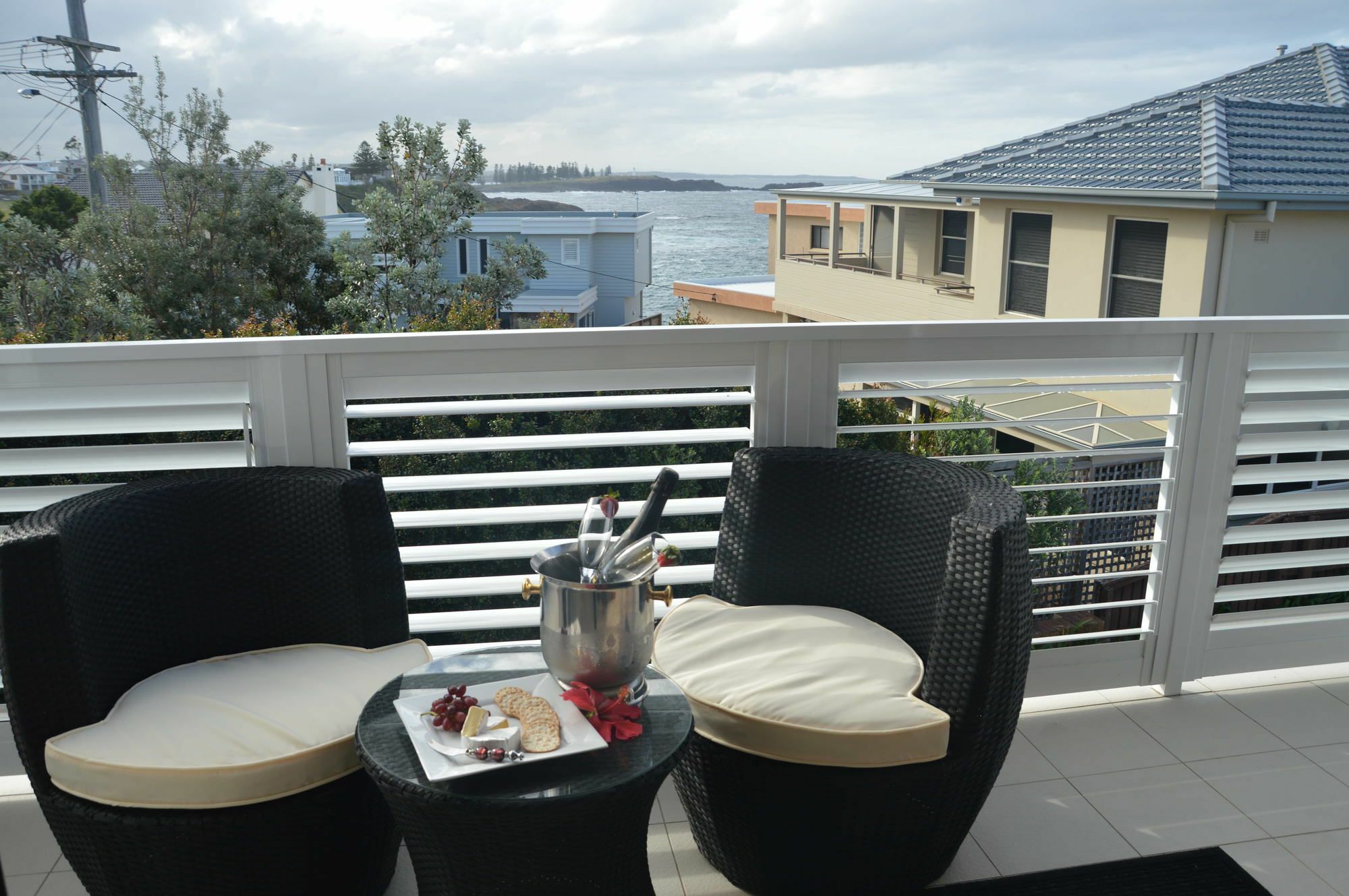 Shutters By The Sea Kiama-Sea Views-Waterfront-Private On Coastal Walk Apartment Exterior photo